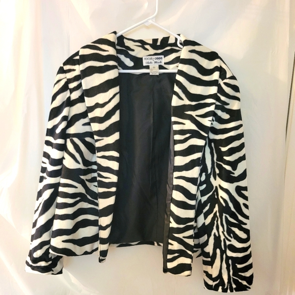 Ladies white and black zebra print jacket. - Picture 1 of 5